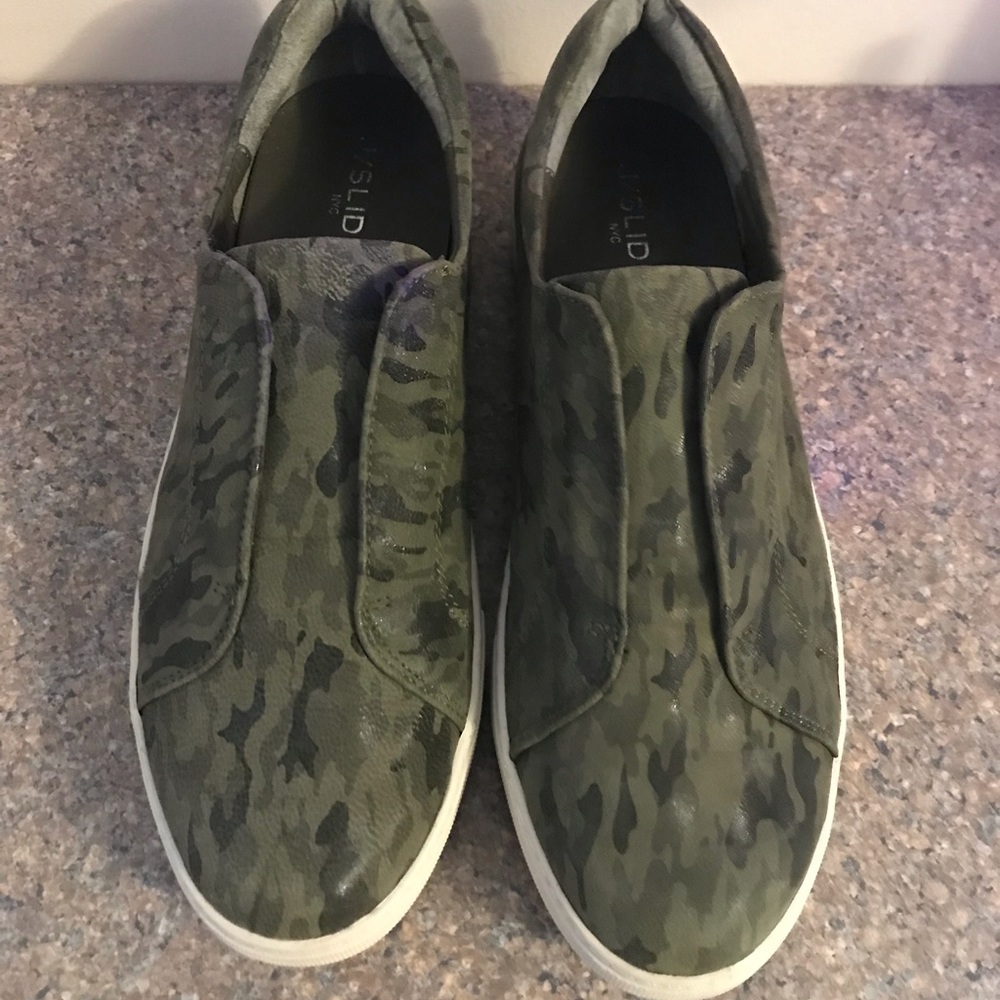 J slides green leather alise camo sneakers nwot